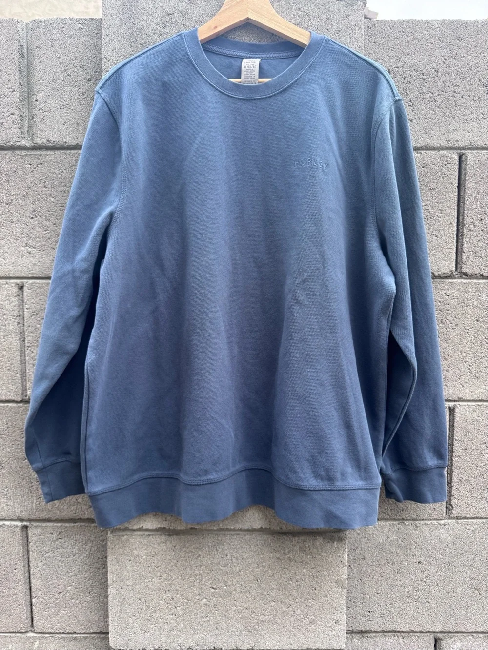 Hurley Men's Crewneck Weave Knit Structured Sweatshirt in Washed Blue xl